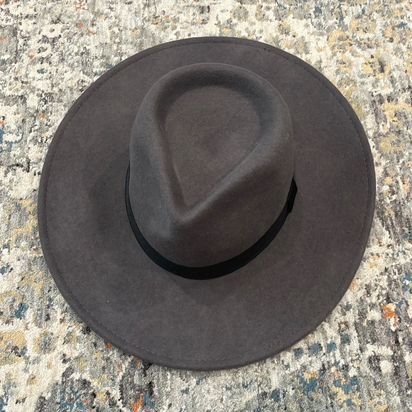 Biltmore x Madewell Fedora - Picture 2 of 3
